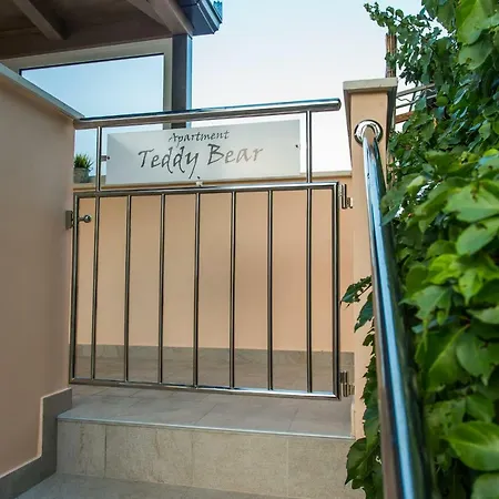 Teddy Bear Apartment *